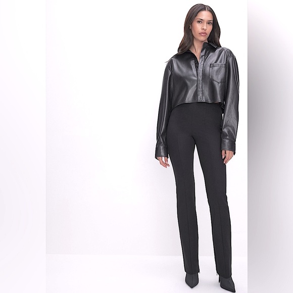 Good American Pants - NWT Good American PONTE PULL-ON FLARE PANTS. Size medium.